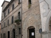 Antiche case di Fanano,
Casa Lardi
(8007 bytes)